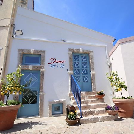 B&B Domos Mi & Ro Castelsardo Bagian luar foto