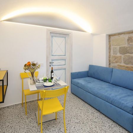 B&B Domos Mi & Ro Castelsardo Bagian luar foto