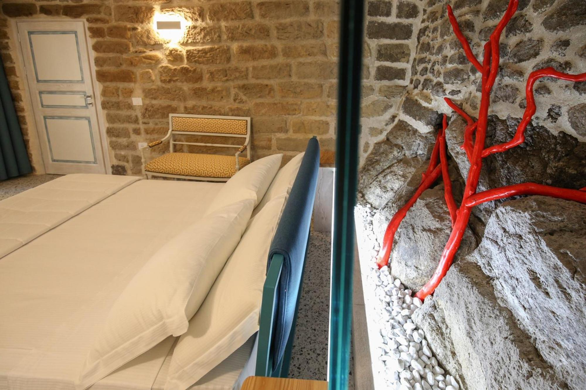 B&B Domos Mi & Ro Castelsardo Bagian luar foto
