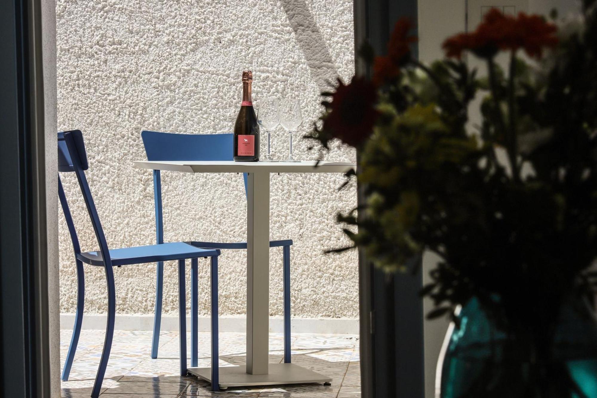 B&B Domos Mi & Ro Castelsardo Bagian luar foto