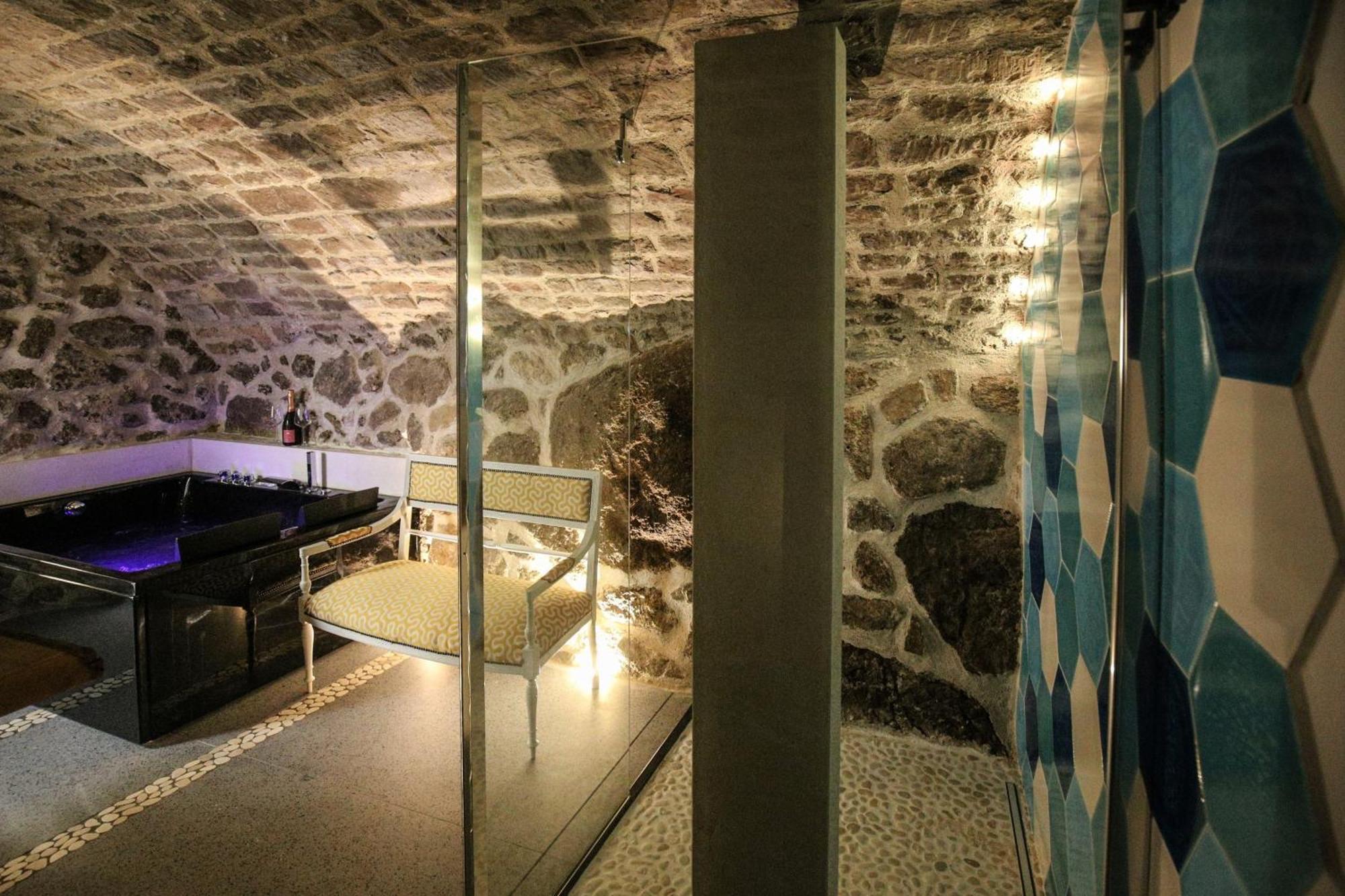 B&B Domos Mi & Ro Castelsardo Bagian luar foto