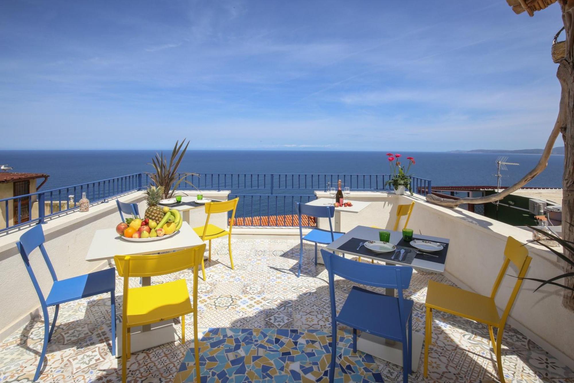 B&B Domos Mi & Ro Castelsardo Bagian luar foto
