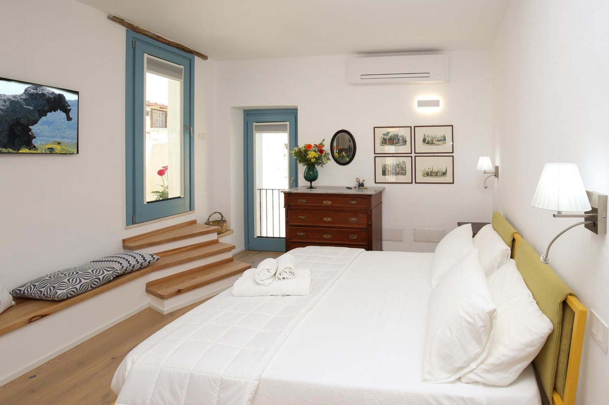 B&B Domos Mi & Ro Castelsardo Bagian luar foto